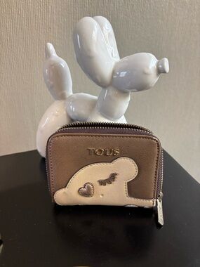 TOUS Brown Leather Zip Wallet with Cream Bear Applique